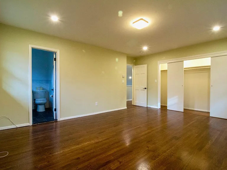 4 Susan Ct — Photo 18