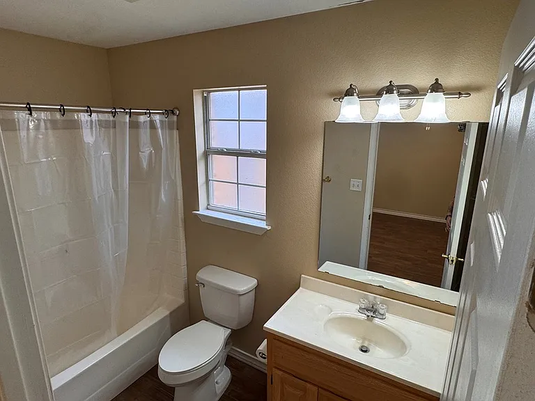 4503 Crockett Ave #B — Photo 18
