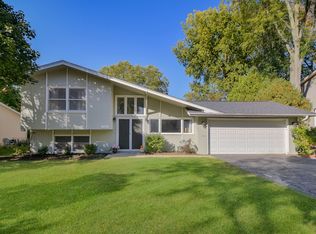 1321 Fox Glade Ct, Saint Charles, IL