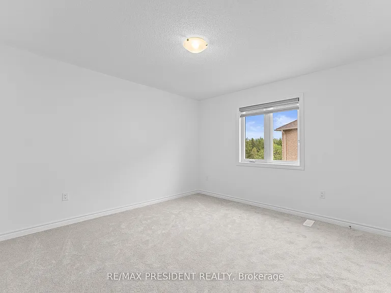 335 Russell St — Photo 19
