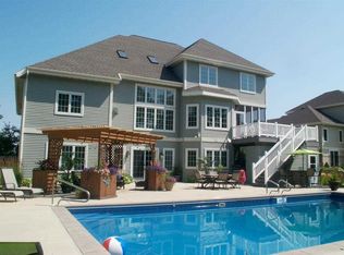 1706 Bellewood Dr, Waunakee, WI 53597