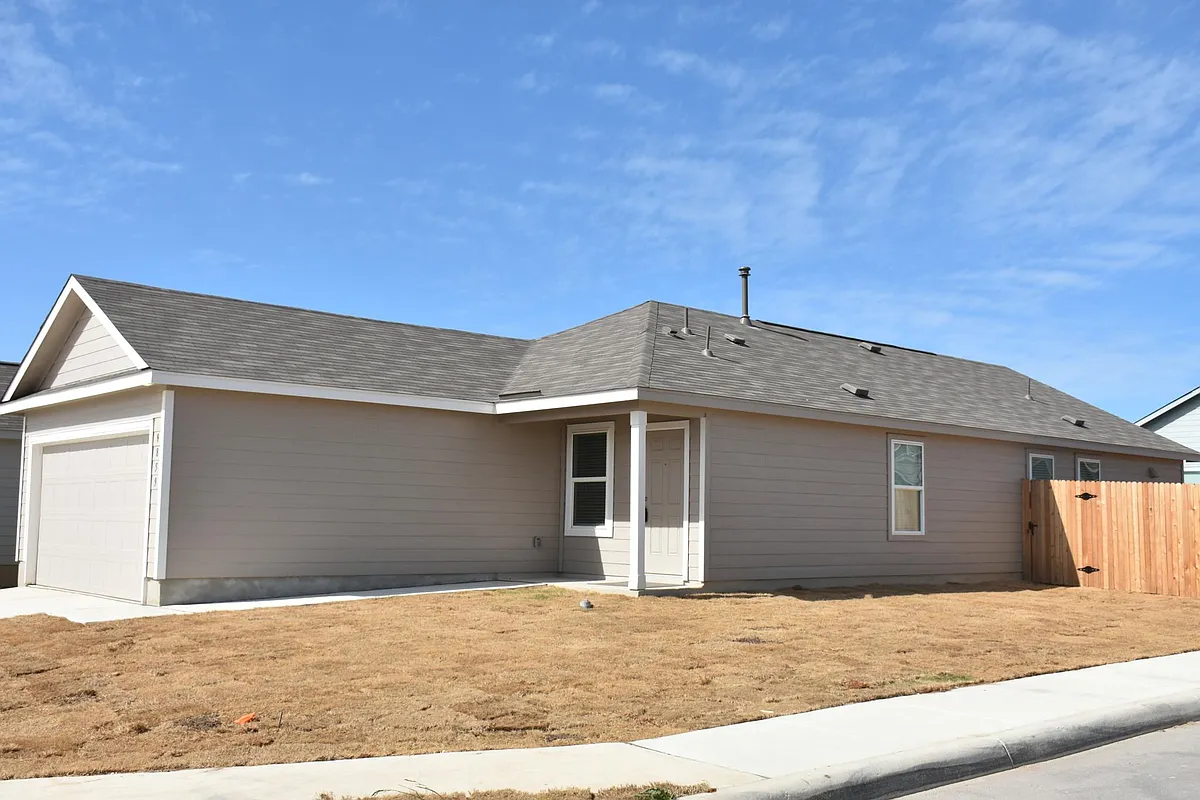 Building Photo - 9859 Butte Crk