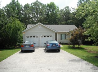 12 Nottingham Dr, Cartersville, GA 30121