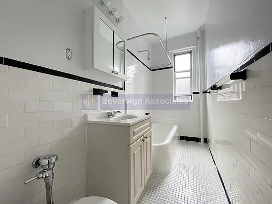 Rented by Sovereign Associates | media 5