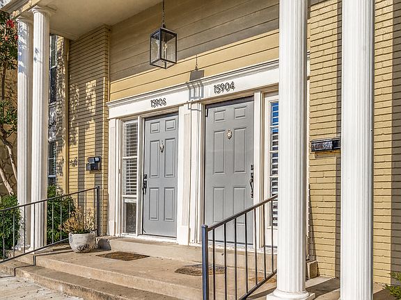 3rd image of 15904 Archwood Ln #A