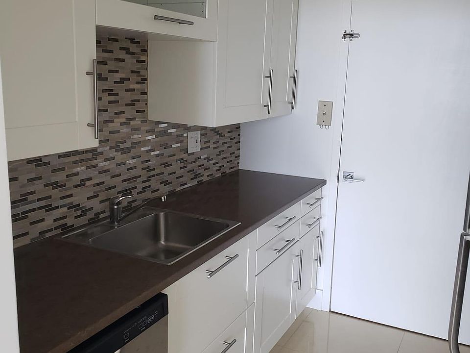 1st image of 2000 NE 135th St APT 909