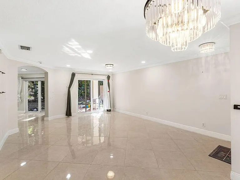 6384 Adriatic Way — Photo 6