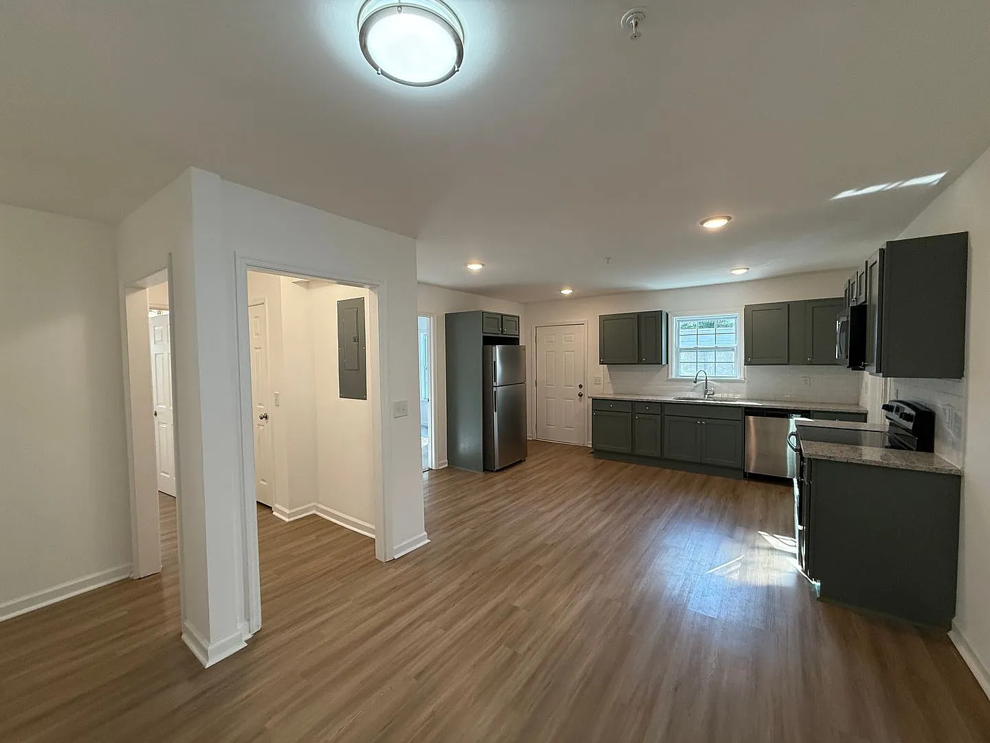 Apartment Home for Rent in Scottsboro, AL!! — Photo 4