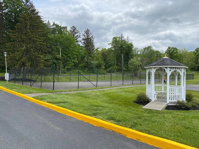 12 White Gate Rd #B-12B — Photo 12