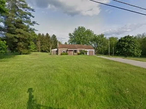 338 Sleepy Hollow Rd, Smithfield, PA 15478