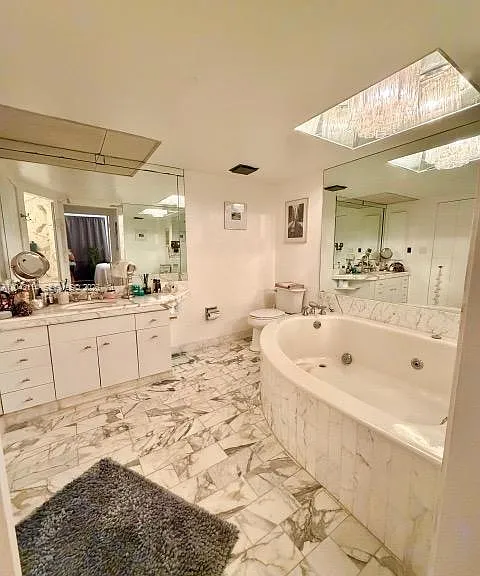 19667 Turnberry Way #12C — Photo 11