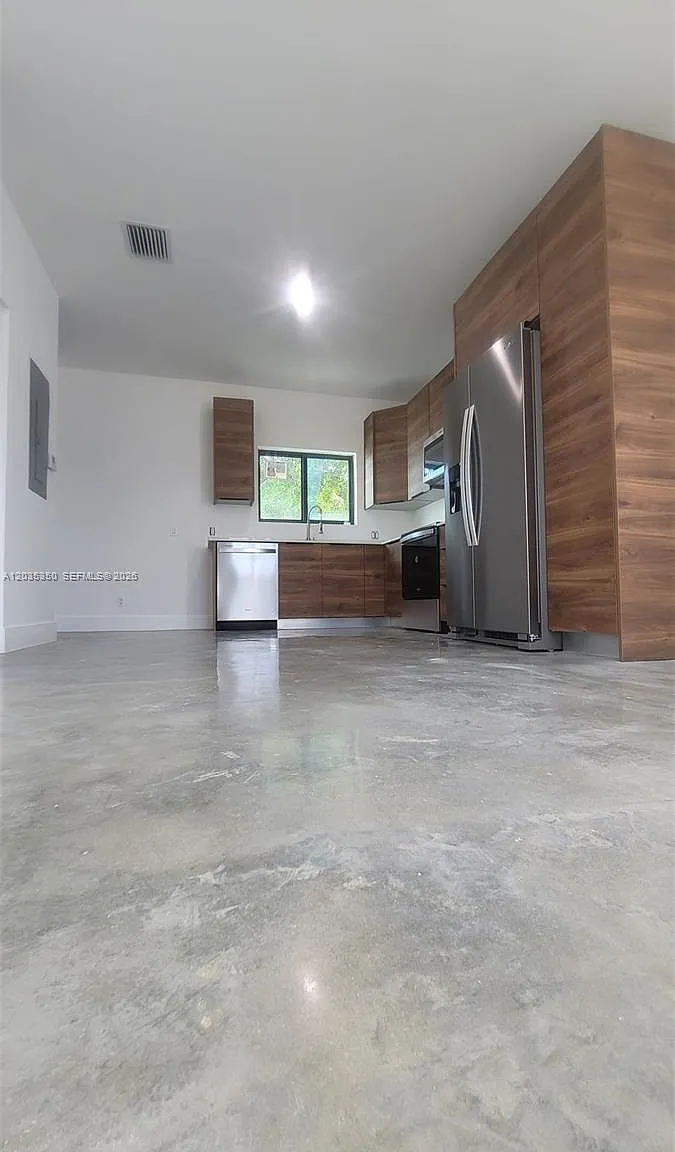 Para Villa Heights — Photo 4