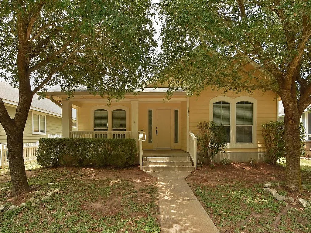 4 bed, 2.0 bath, 1730 sqft, $2,000 — Photo 1