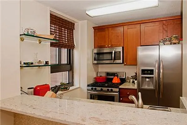 Rented by City Connections Realty | media 5