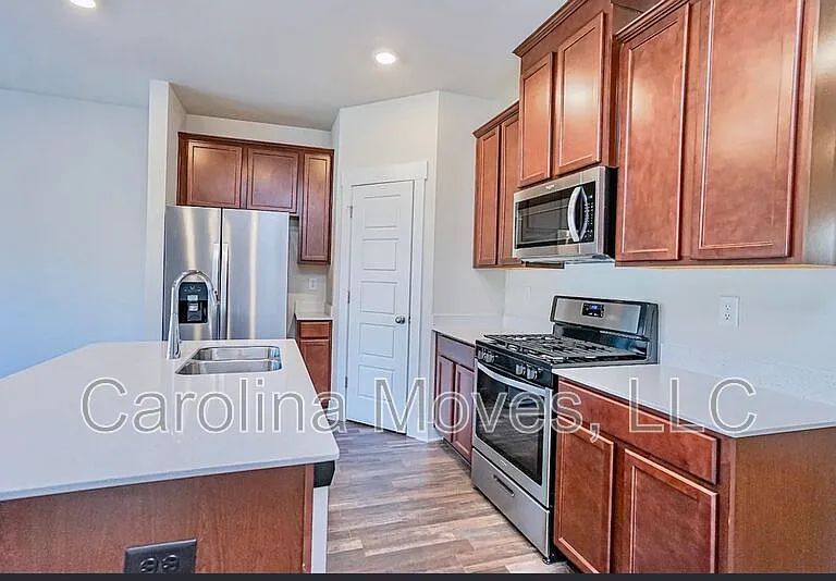 609 Purteview Pl — Photo 3