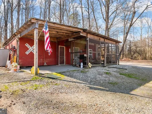 51 Rainwater Ln, Pendergrass, GA 30567