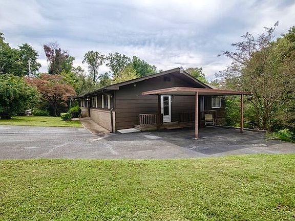 3rd image of 3781 Knollwood Dr