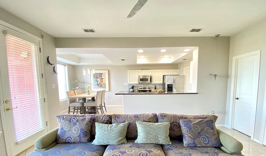 3 bed, 2.5 bath, 1736 sqft, $2,495 — Photo 4