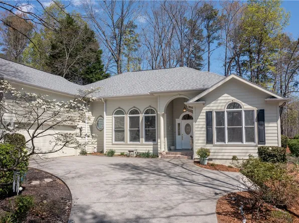 21 Quartermaster Dr, Salem, SC 29676