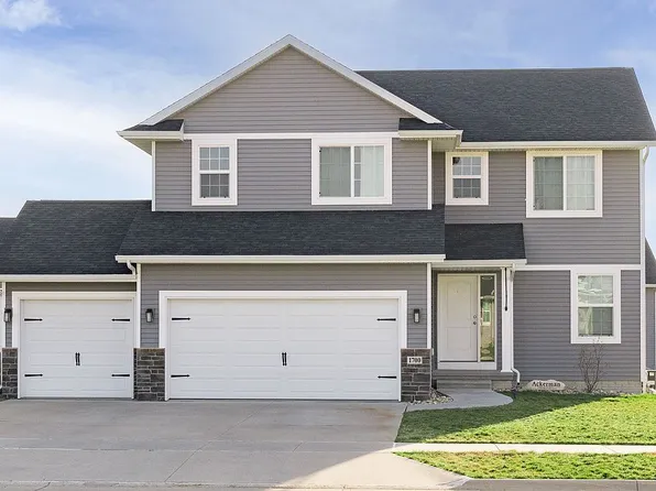 1700 Prairie Rose Dr SW, Cedar Rapids, IA 52404