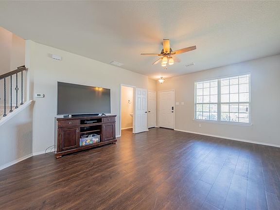 4th image of 10620 Hartley Ln