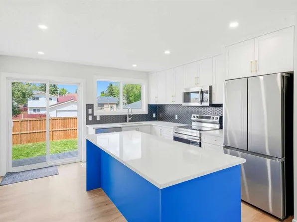 131 S Fallswater Rd NE, Calgary, AB T3J 1B2
