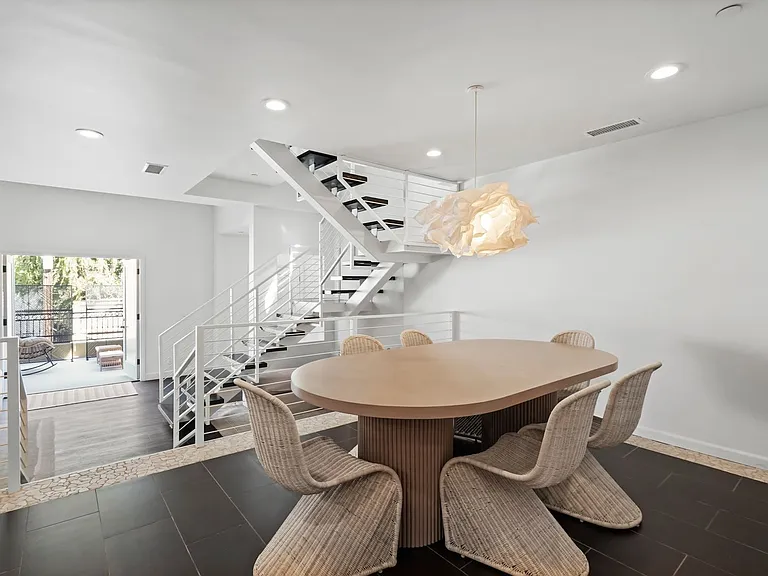 9842 Portola Dr — Photo 12