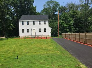 1132 West St, Wrentham, MA 02093