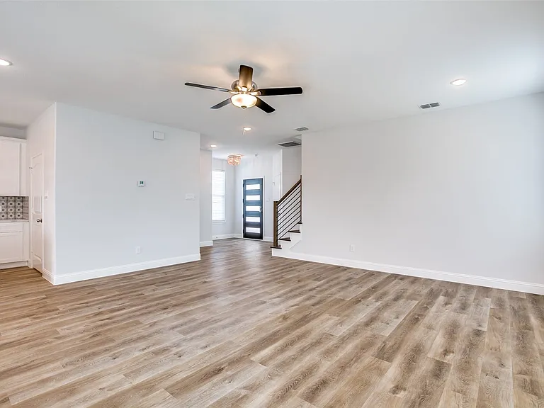 3105 Chihuahua Ave — Photo 5