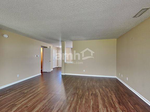 4th image of 9158 Summerfield Dr
