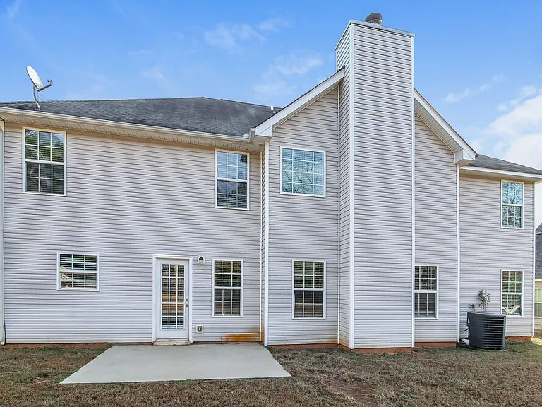 296 Millstone Dr — Photo 17