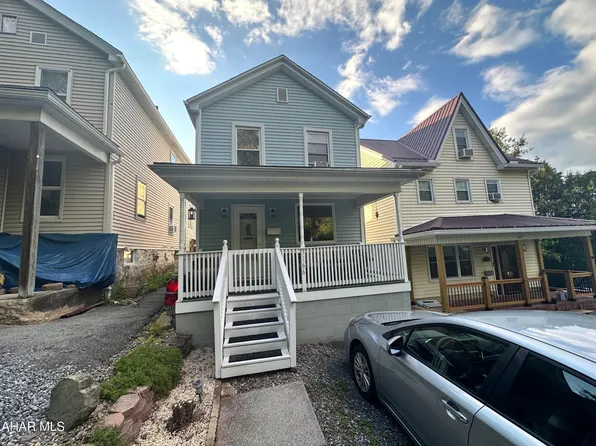 3166 Oak Ave, Altoona, PA 16601