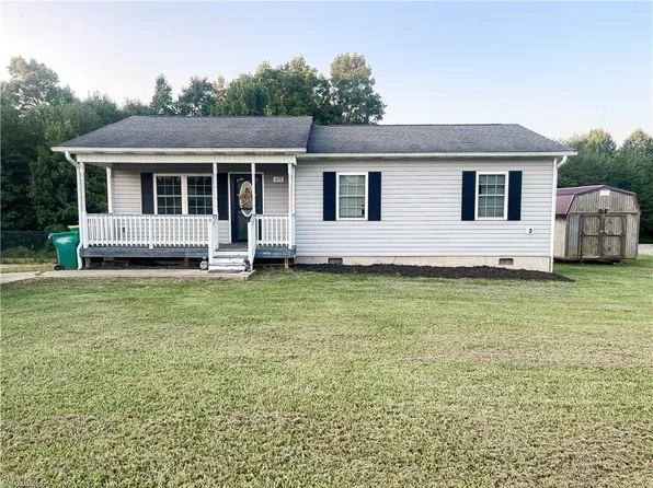 475 Ridge Rd, Dobson, NC 27017