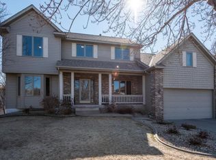 8712 Stratford Xing, Minneapolis, MN 55443