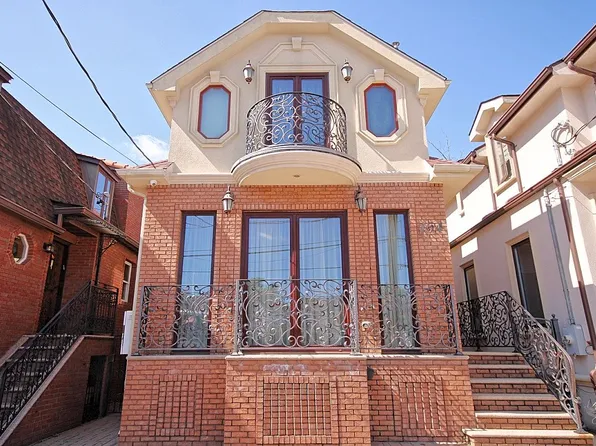 164 Oxford St #1, Brooklyn, NY 11235