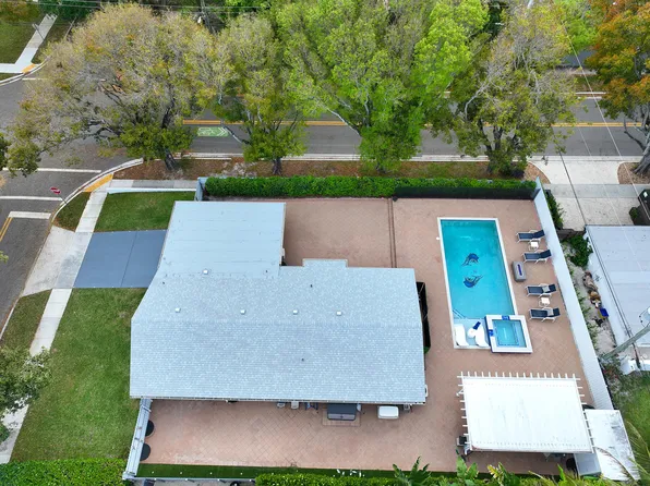 747 Avon Road, West Palm Beach, FL 33401