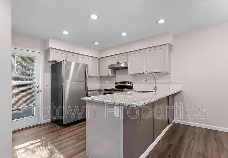 5286 SW 174th Ter — Photo 6