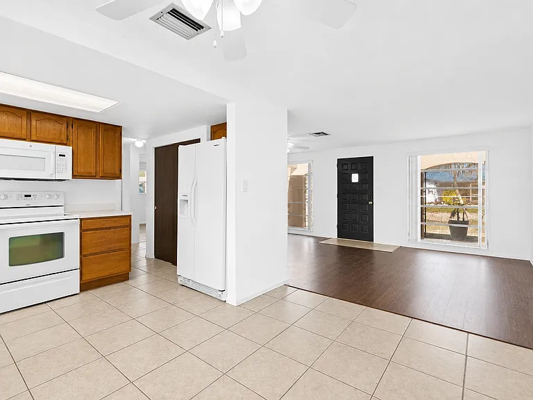 3022 Salisbury Dr — Photo 10