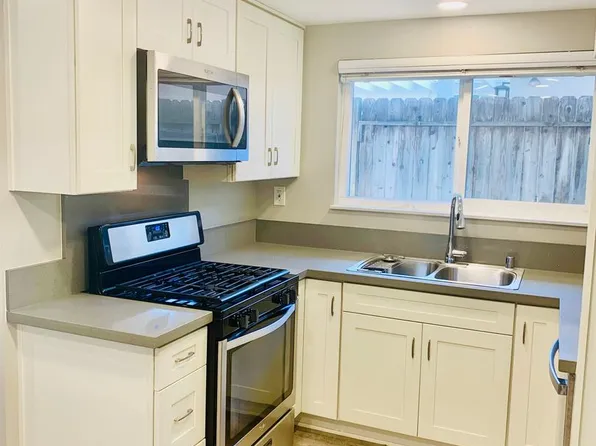 JON129, 129 Avenida Serra #1, San Clemente, CA 92672