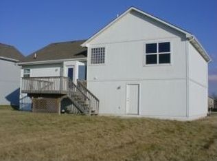 708 S Sunset Ln, Raymore, MO 64083