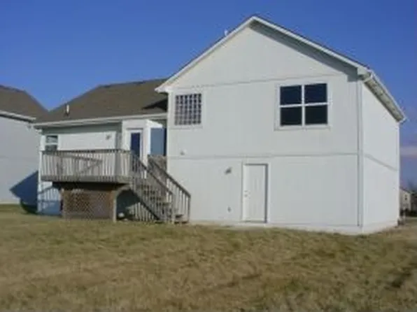 708 S Sunset Ln, Raymore, MO 64083