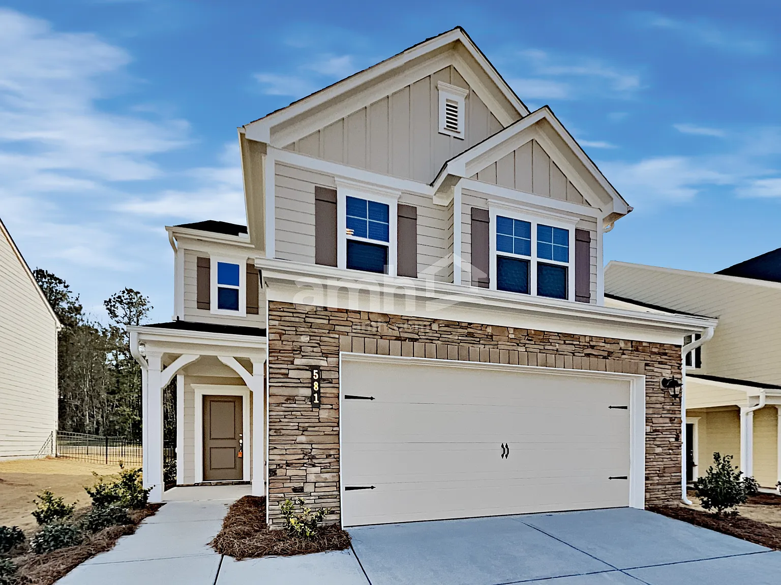 4 bed, 2.5 bath, 2090 sqft, $2,550 — Photo 1