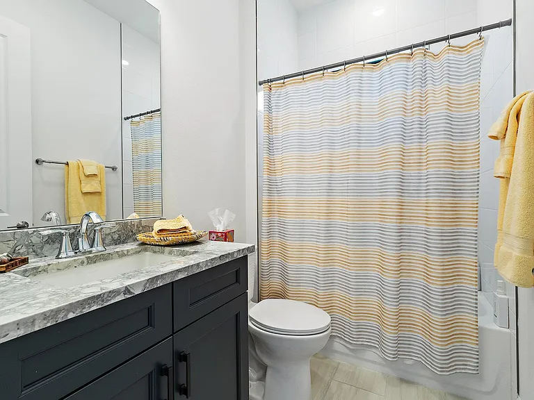 15883 Key Biscayne Ln — Photo 30