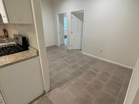 5th image of 624 Lancer Ln #2