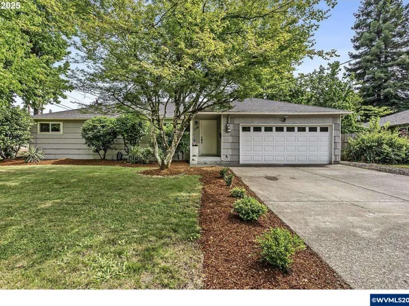 1388 Hillendale Dr SE, Salem, OR 97302