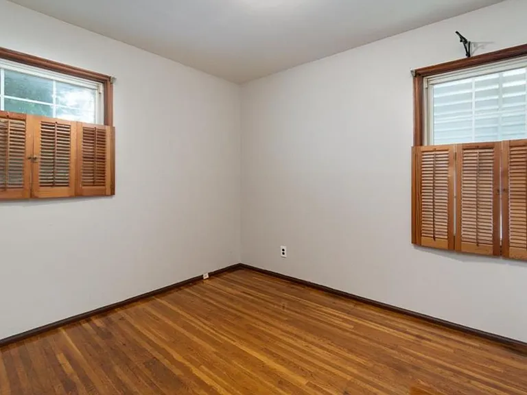 232 Cameron Rd — Photo 13