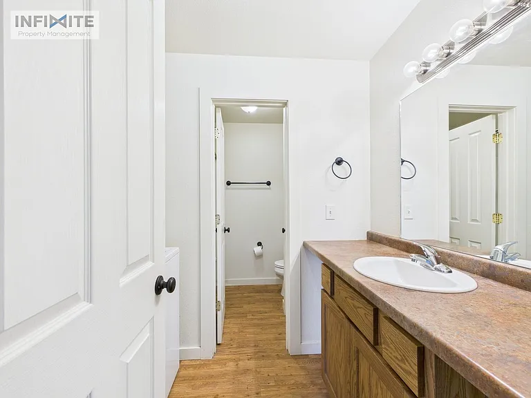 215 S 18th Ave #1 — Photo 4
