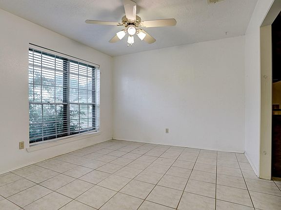 2nd image of 219 Brookdale Dr
