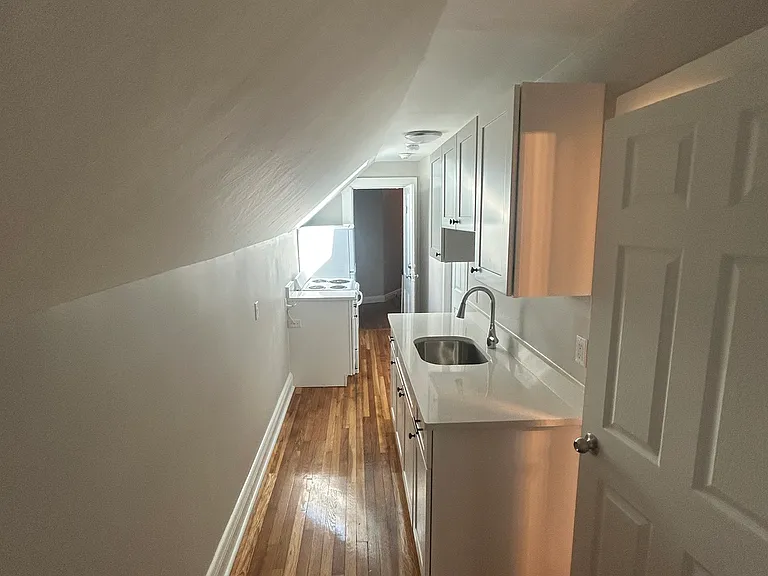 21 Wall St #3A — Photo 8