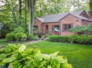 270 Sand Run Rd, Akron, OH 44313